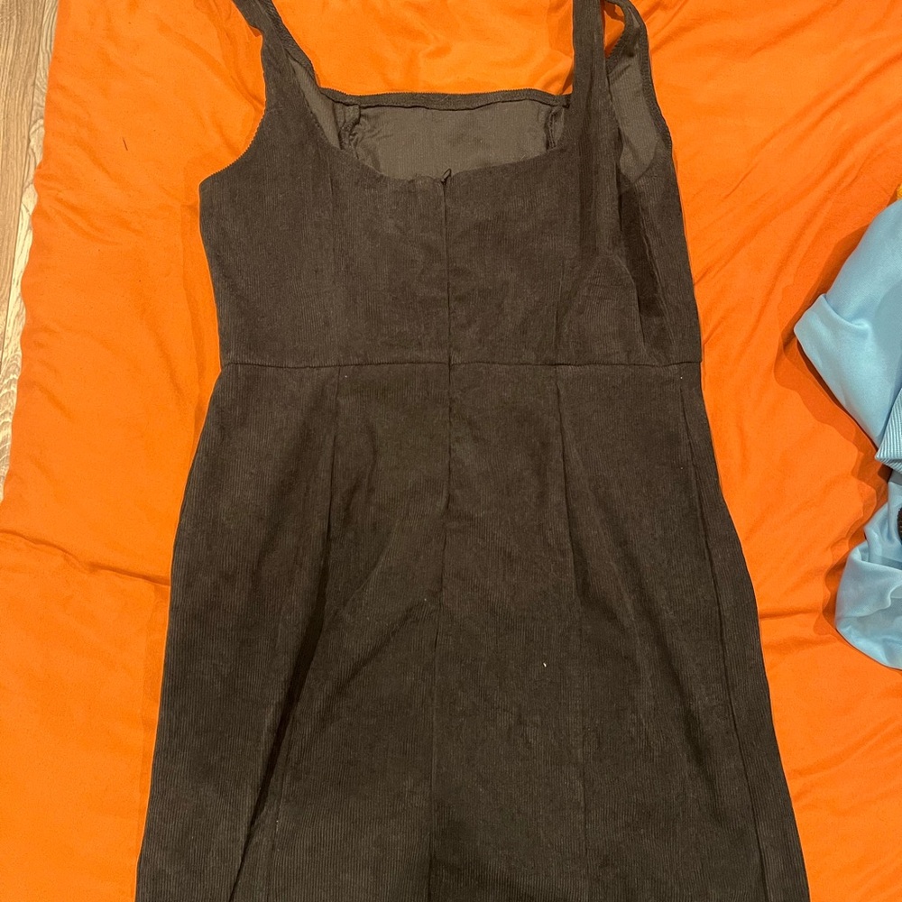 Black Sleeveless Dress